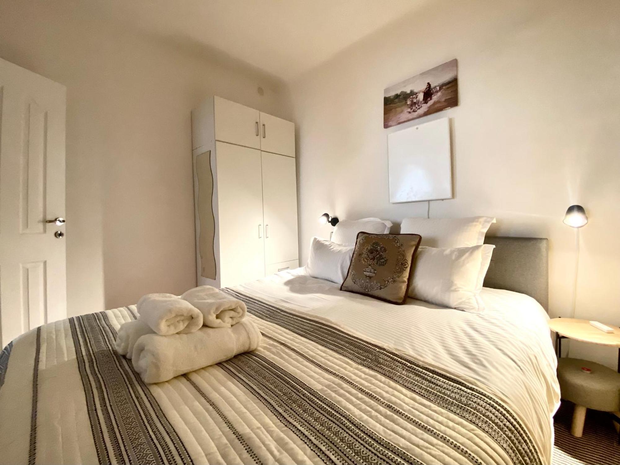 Apartment Traditional Meets Modern *